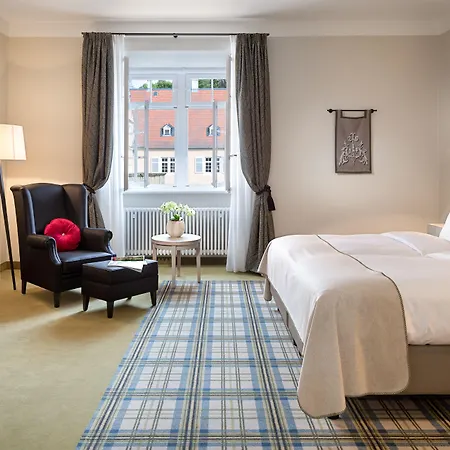 فندق Jagdschloss Kranichstein 4*